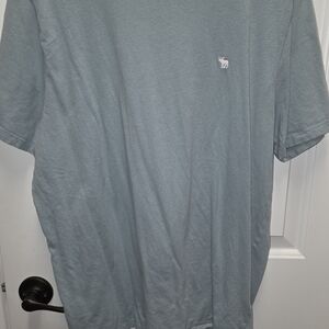 Abercrombie & Fitch Light Blue Short Sleeve Tee